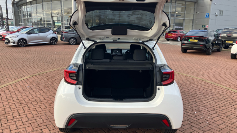 Toyota Yaris 1.5 Hybrid Design 5dr CVT Hybrid Hatchback